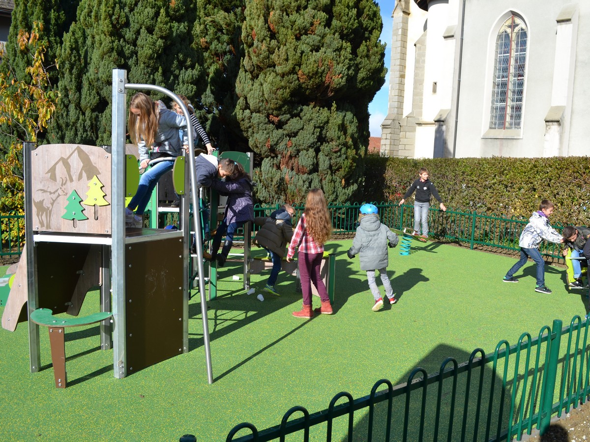 Petite enfance (assistante maternelle)